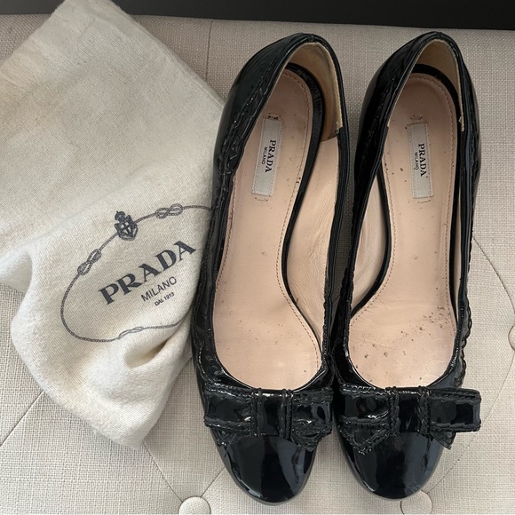 Prada Patent Leather Kitten Heels Size 41 / 10.5 Made in Italy Pre Loved. - Picture 1 of 7